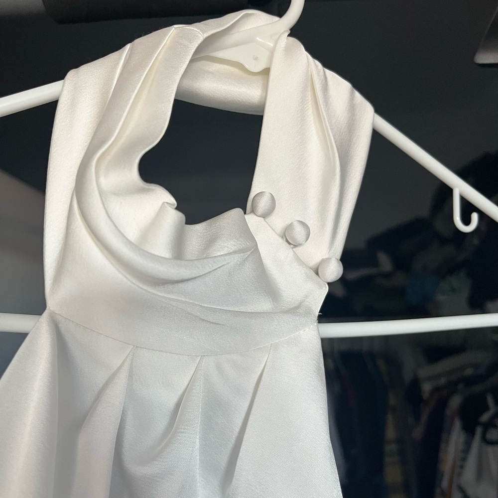 Elegant White Halter Wedding Dress - Picture 4 of 10